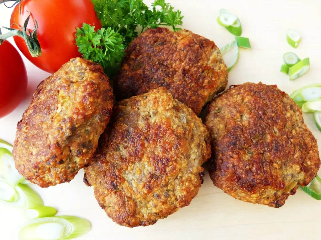 Ile kalorii ma kotlet mielony?