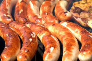 Ile kalorii ma kiełbasa?