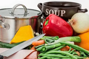 Jaką dietę stosować przy dnie moczanowej?