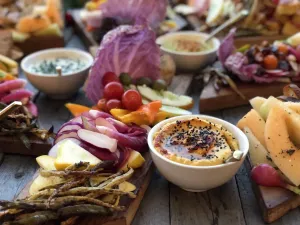 Jak smacznie i zdrowo jeść hummus – praktyczne wskazówki