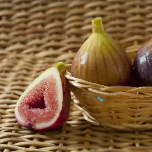 Jak jeść figi – przepisy i porady dotyczące spożywania fig świeżych