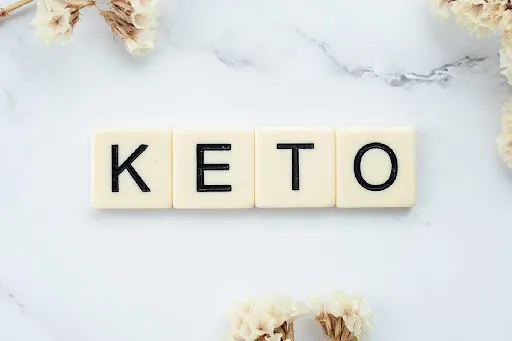 Kremowa burrata – przepisy w wersji keto